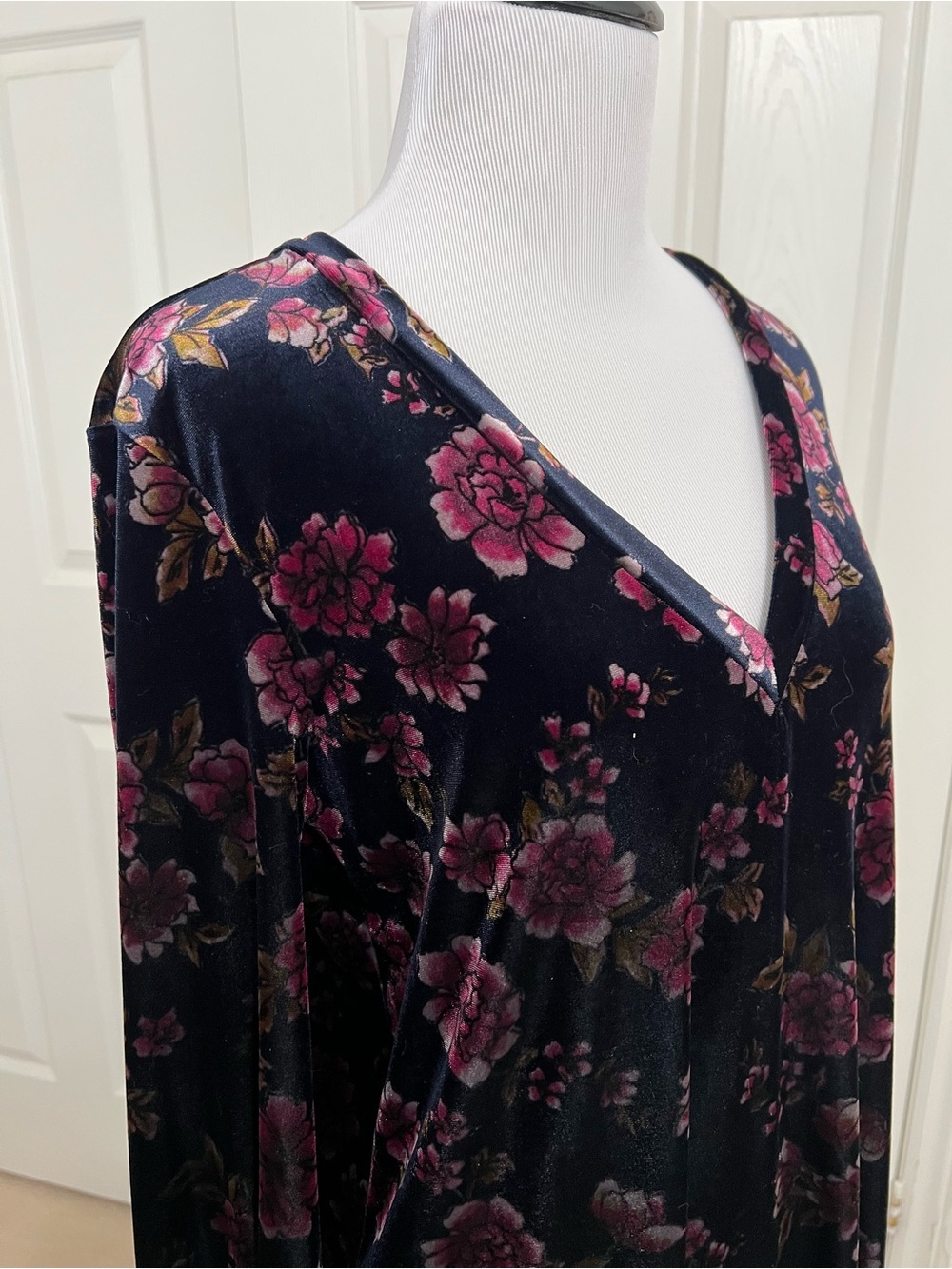 1.STATE Black Velvet Dress with Pink Floral print